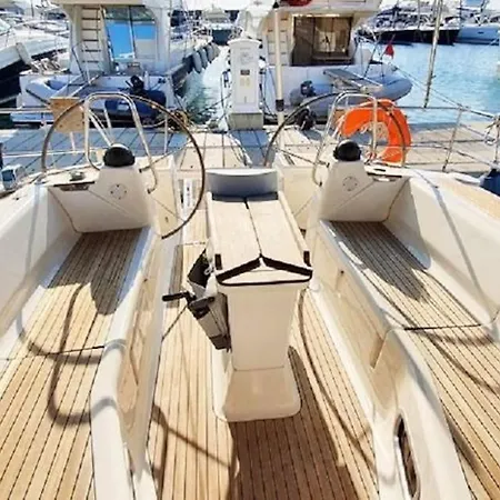 Narayana Sailing Yacht * Фигейра-да-Фош