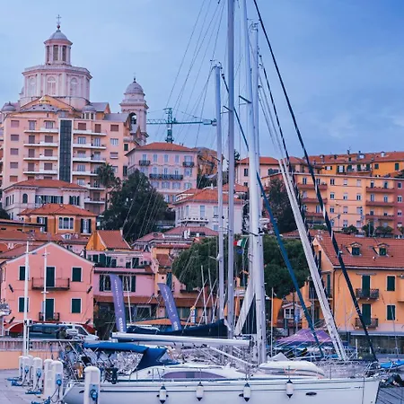Отель Narayana Sailing Yacht *