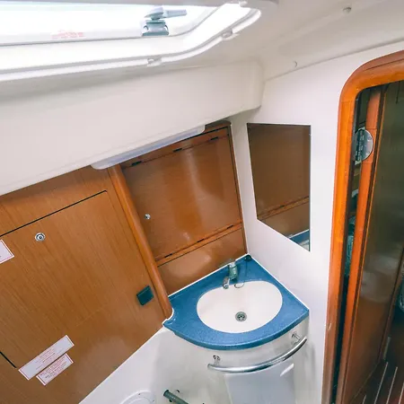 Narayana Sailing Yacht Отель Фигейра-да-Фош